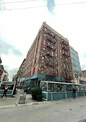 Rented by Universal Realty Group | media 10