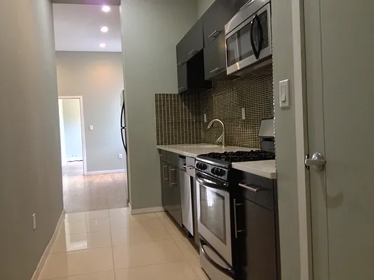 Rented by RS Bracha | media 31