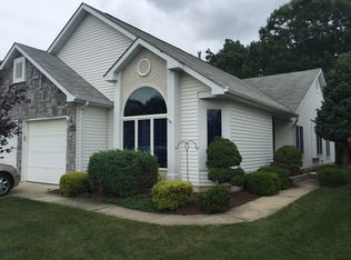 1699 Lacebark Ct, Toms River, NJ