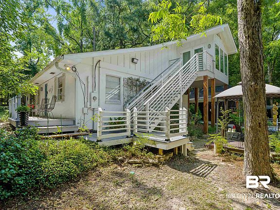 5th image of 571 Dogwood Ave