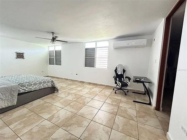 345 Calle Tulipan — Photo 15