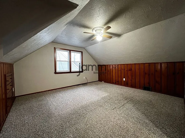 18713 Waterbury Ave — Photo 7