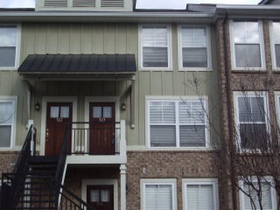 2nd image of 660 Barnett Shoals Rd APT 323