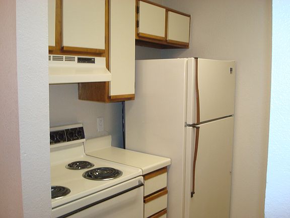 3rd image of 1240 Missouri Ct APT 413