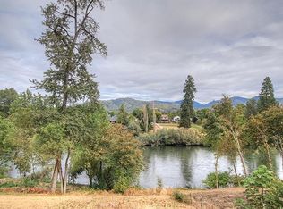 1040 SW Zane Grey Ct, Grants Pass, OR 97527