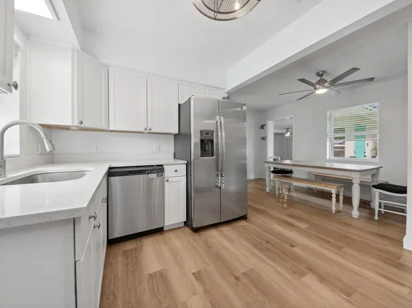 194 SE 27th Ave, Boynton Beach, FL 33435