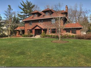 2957 Sedgewick Rd, Shaker Heights, OH 44120