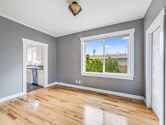 4th image of 4214 N Ferdinand St
