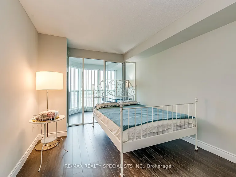 2177 Burnhamthorpe Rd W #1112 — Photo 20