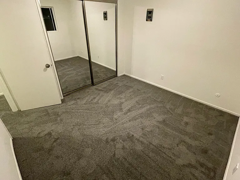 Kahlua Apartments — Photo 18