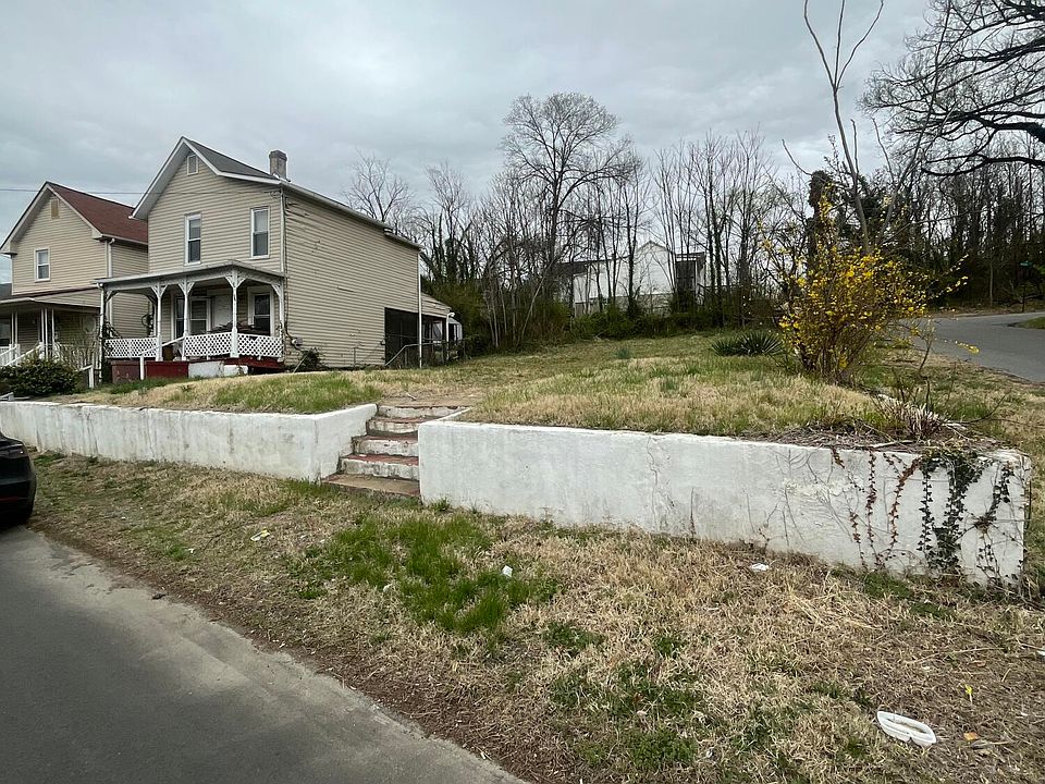 2nd image of 601 Moorman Ave NW #1-EP