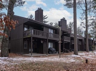 12 Spruce Trl, Wisconsin Dells, WI 53965