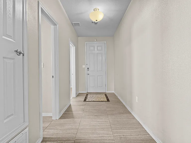 3115 Red Creek Dr — Photo 28