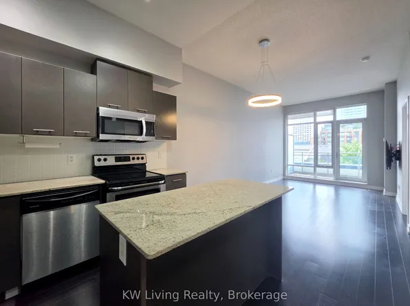 365 Prince Of Wales Dr, Mississauga, ON