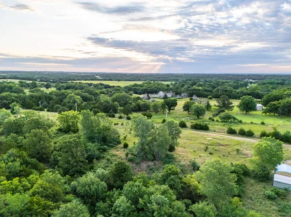 2416 N Enchanted Ln, Stillwater, OK 74075