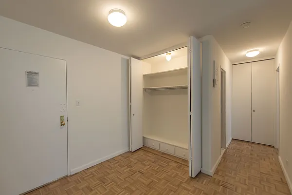 Rented by Solow Realty | media 30