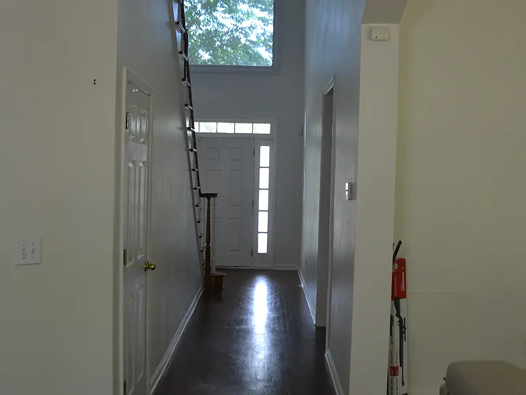 2208 Snug Hbr NE — Photo 28