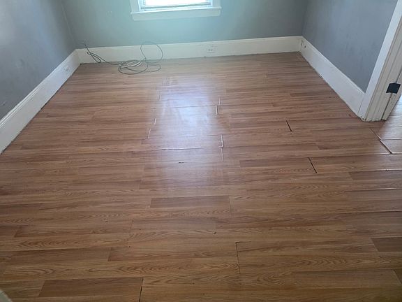 4th image of 3463 W 65th St