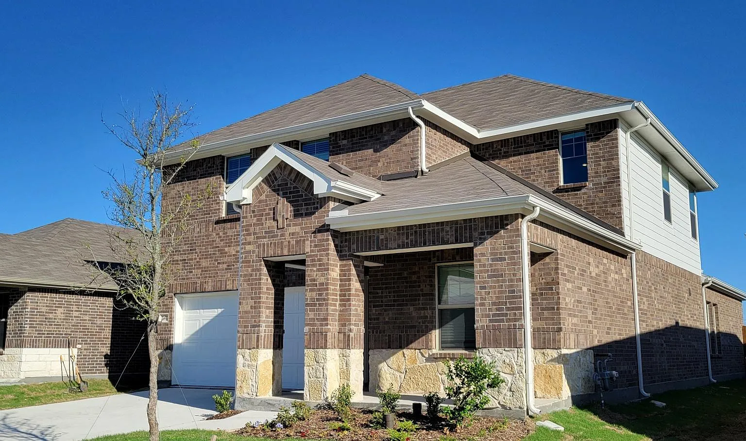 4 bed, 2651 sqft, $3,000 — Photo 3
