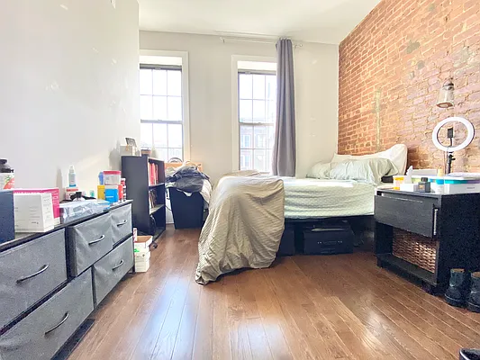 Rented by Keller Williams NYC | media 18