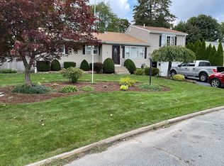 51 Montcalm Rd, Warwick, RI 02889