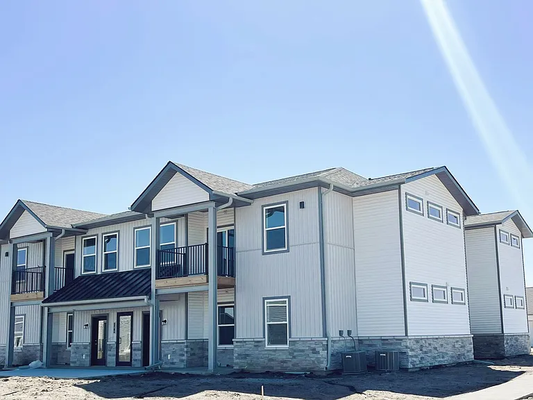 1030 Ida Pl — Photo 7
