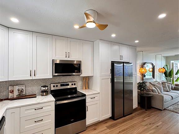 3rd image of 5623 Midnight Pass Rd APT 615