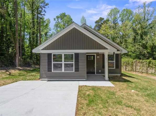 231 Willowood Dr, High Point, NC 27260