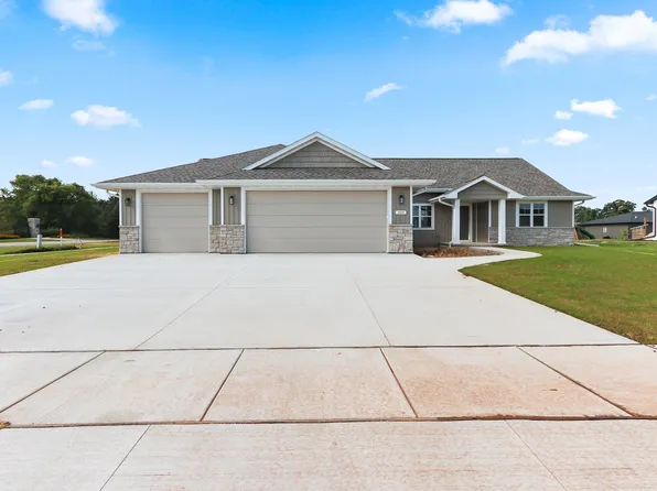 305 Battery Ave, De Pere, WI 54115