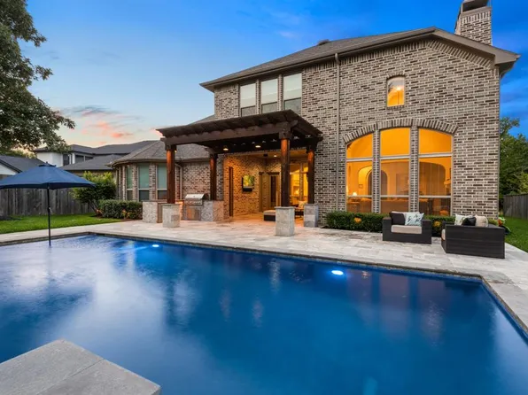 135 Caledonia Cir, Montgomery, TX 77316