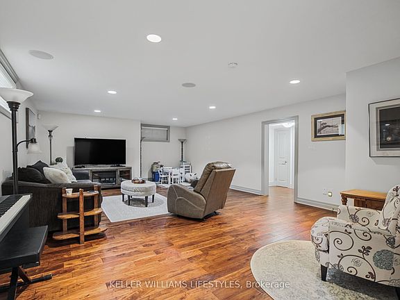 5th image of 3278 Colonel Talbot Rd #41