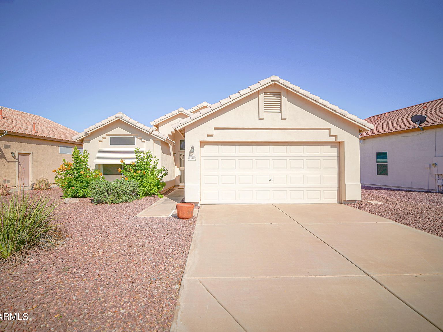 19961 N Coyote Lakes Pkwy