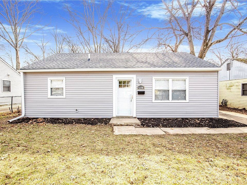 1st image of 2023 Catalpa Ave