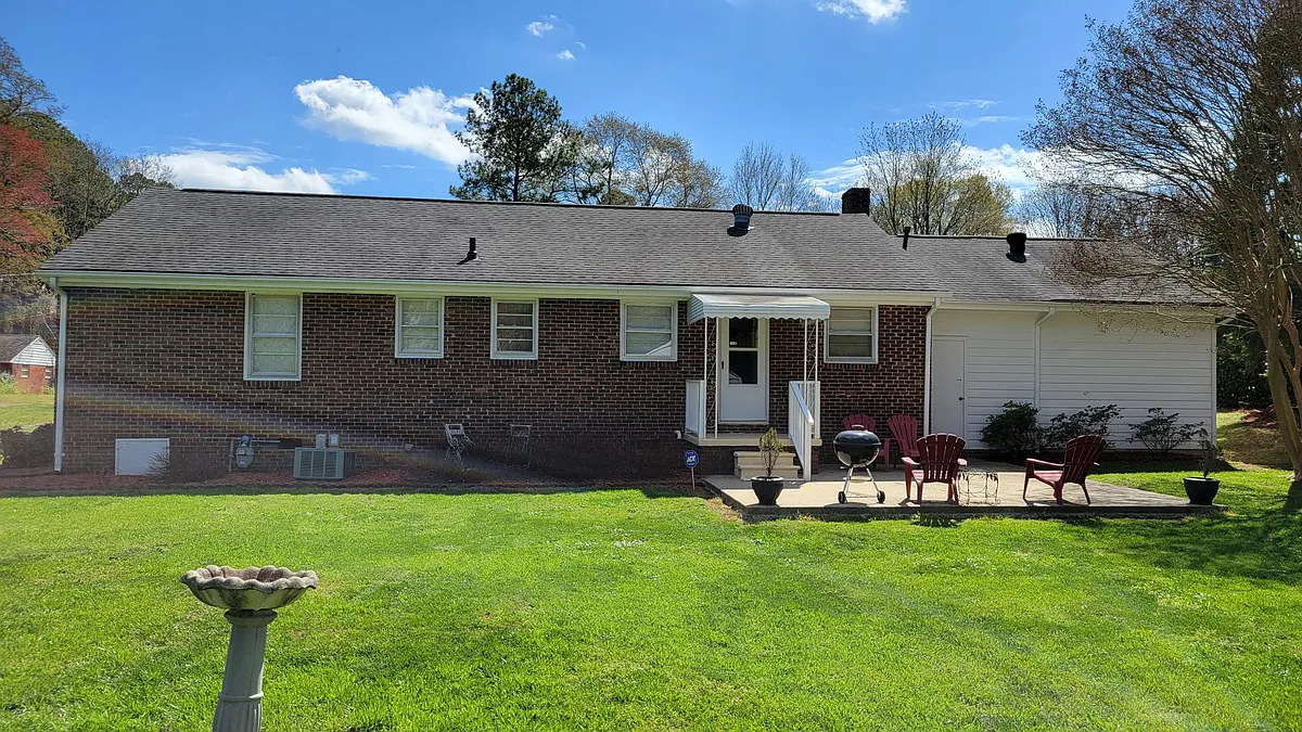 Building Photo - 218 Wilmot Dr
