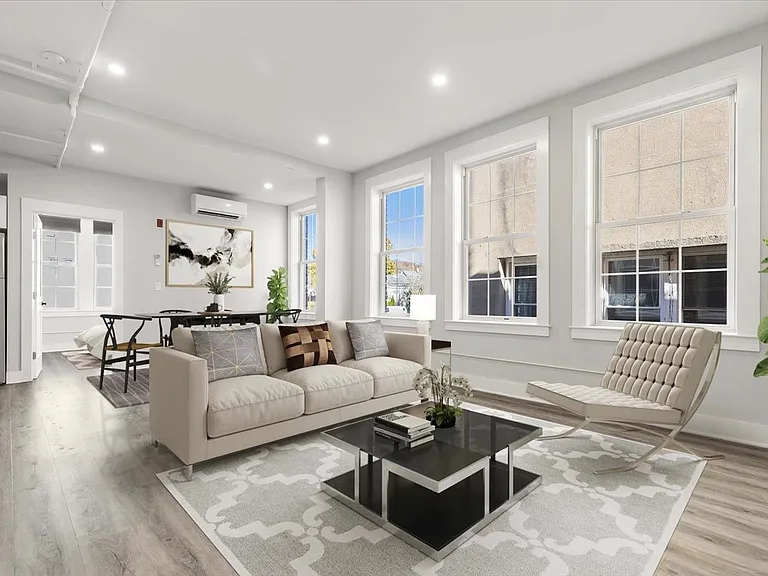 49 Beekman Ave #1 — Photo 2