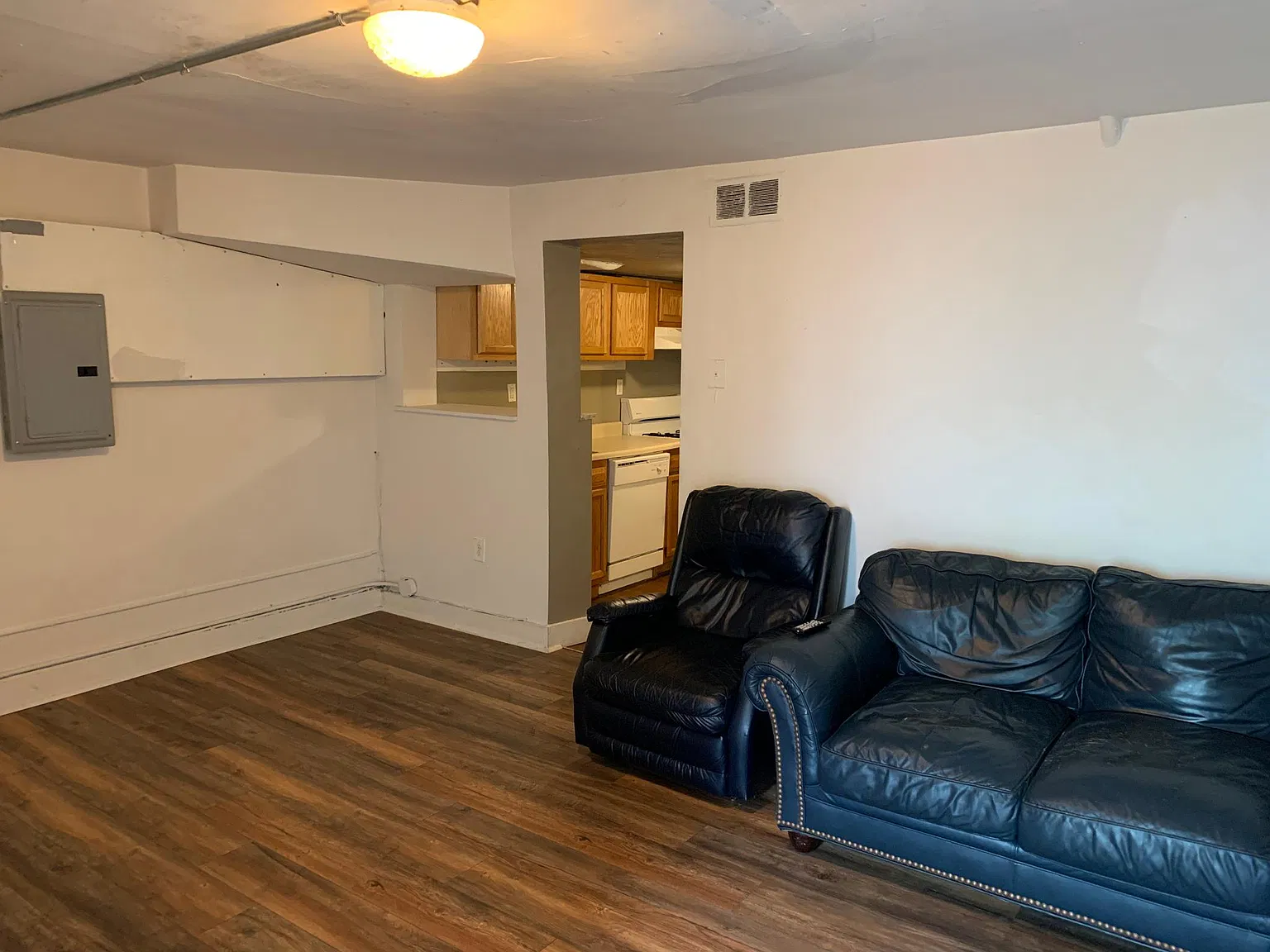 372 S Bouquet St — Photo 3