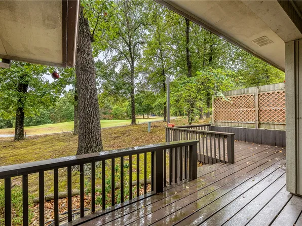 8 Lunsford Ln, Bella Vista, AR 72714