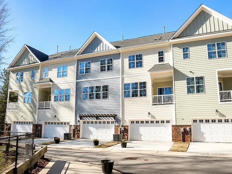 904 Laurel Gate Dr — Photo 15