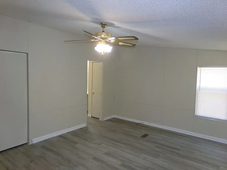 1015 Grassland Ct — Photo 20