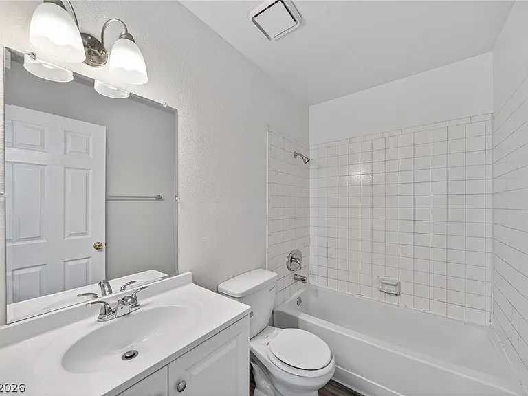 2702 Alicialynn Way #D — Photo 11