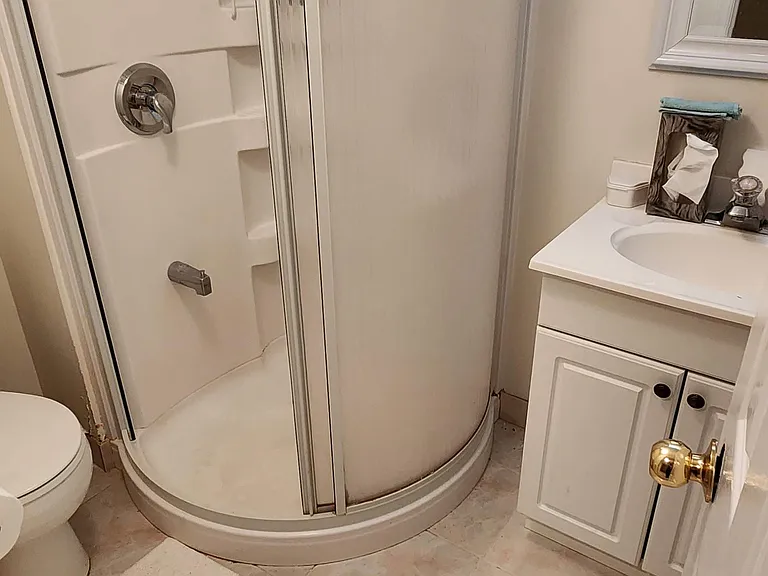 103 Selkirk Dr — Photo 17