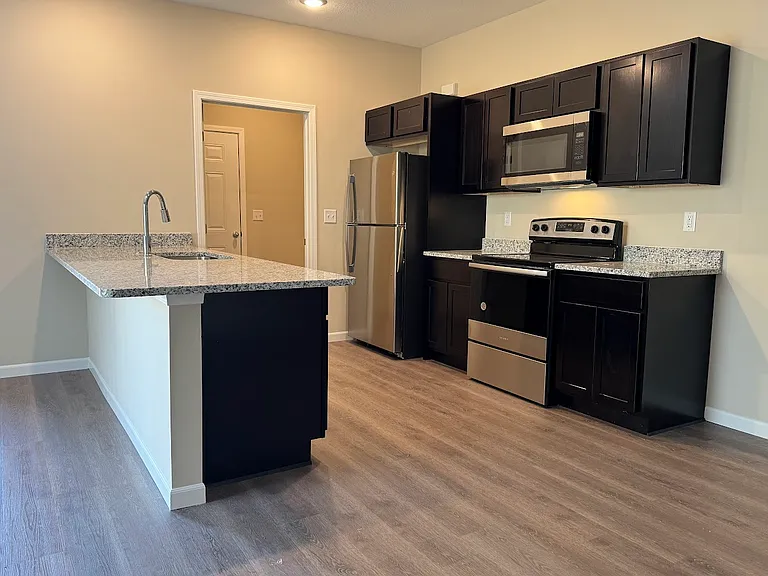 343 N Joann St — Photo 7