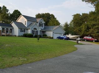 111 Mainsail Dr, Sneads Ferry, NC 28460