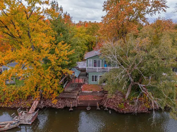 1502 Island Blvd, Lowell, IN 46356