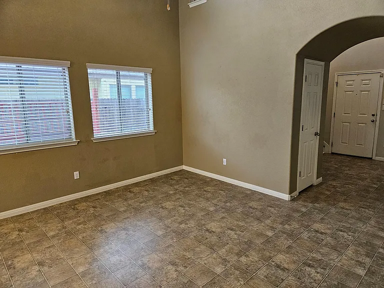 12836 Carillon Way — Photo 7