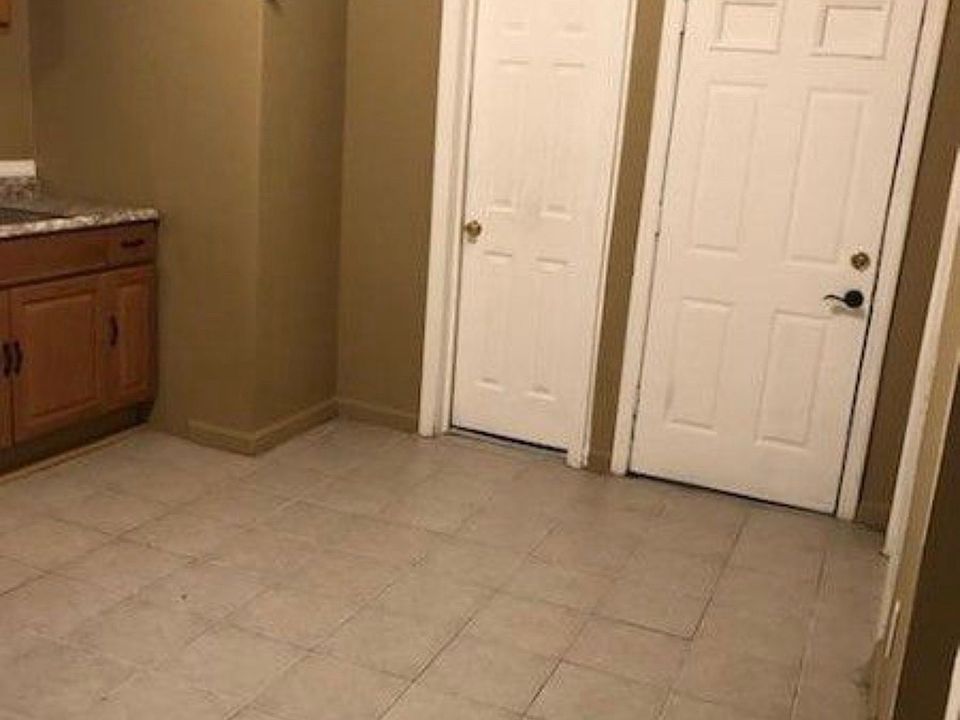1st image of 854 S 17th St Floor 1