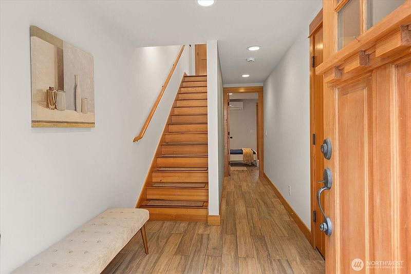 3rd image of 4115 42nd Avenue SW #A