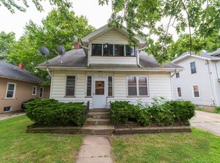 714 Iowa Ave, Aurora, IL 60506