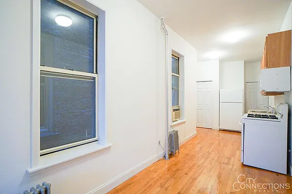 Rented by City Connections Realty | media 19