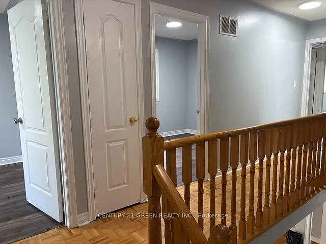 789 Fable Cres — Photo 8